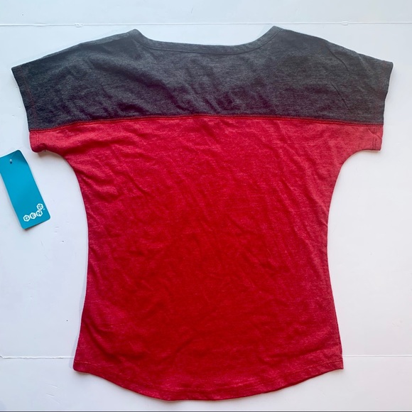 Arkansas Razorbacks Raglan Tee NWT - Picture 5 of 5